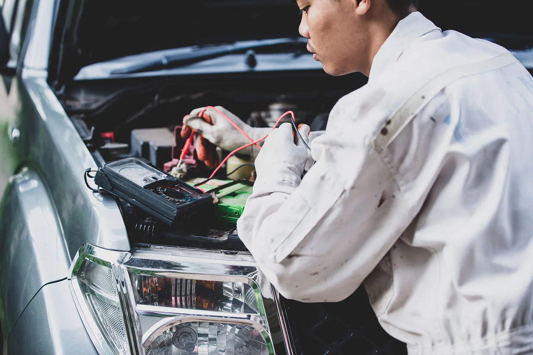 A simple guide to testing your car alternator at home using a digital multimeter