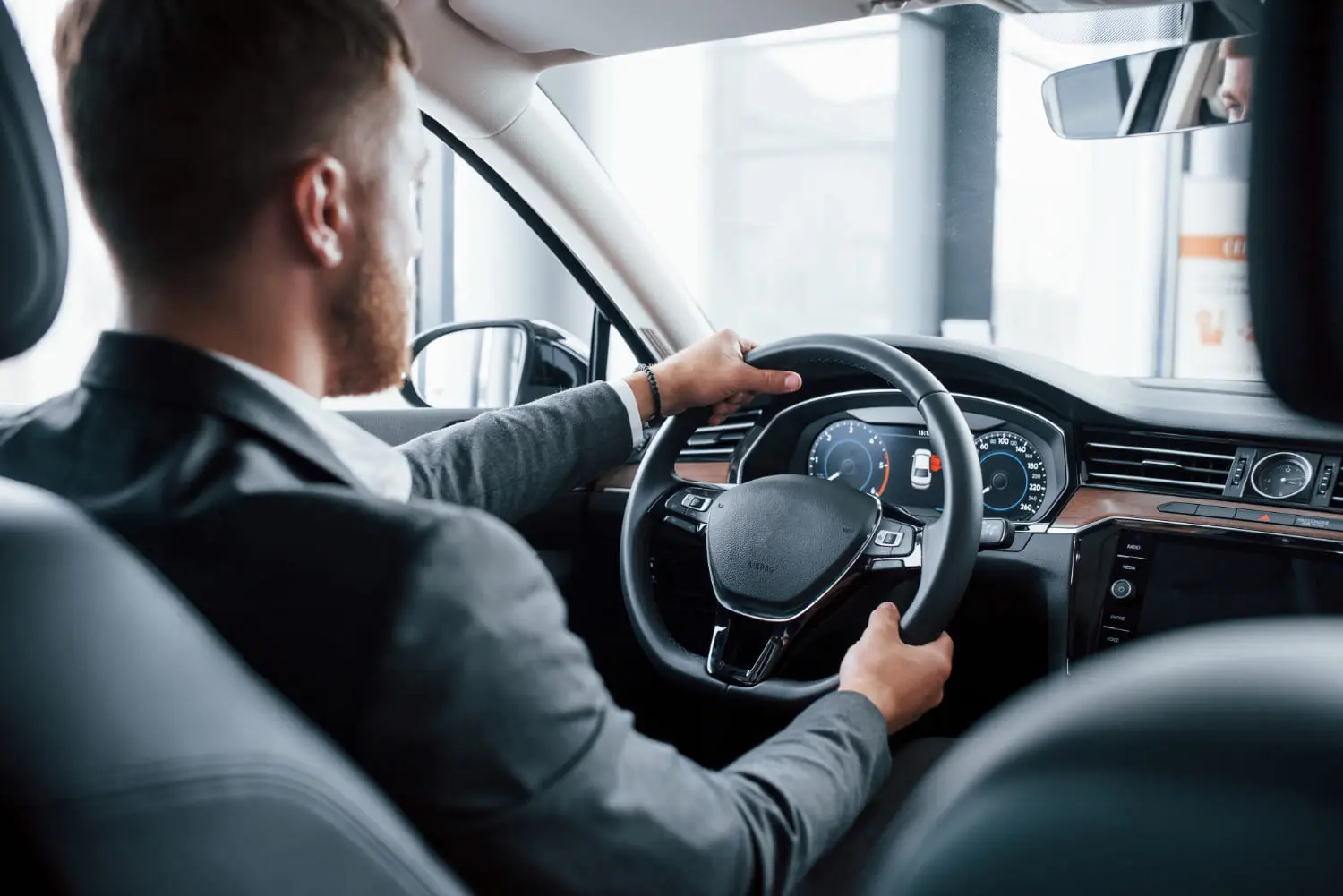 Common causes of steering wheel vibration at high speeds and simple fixes to try